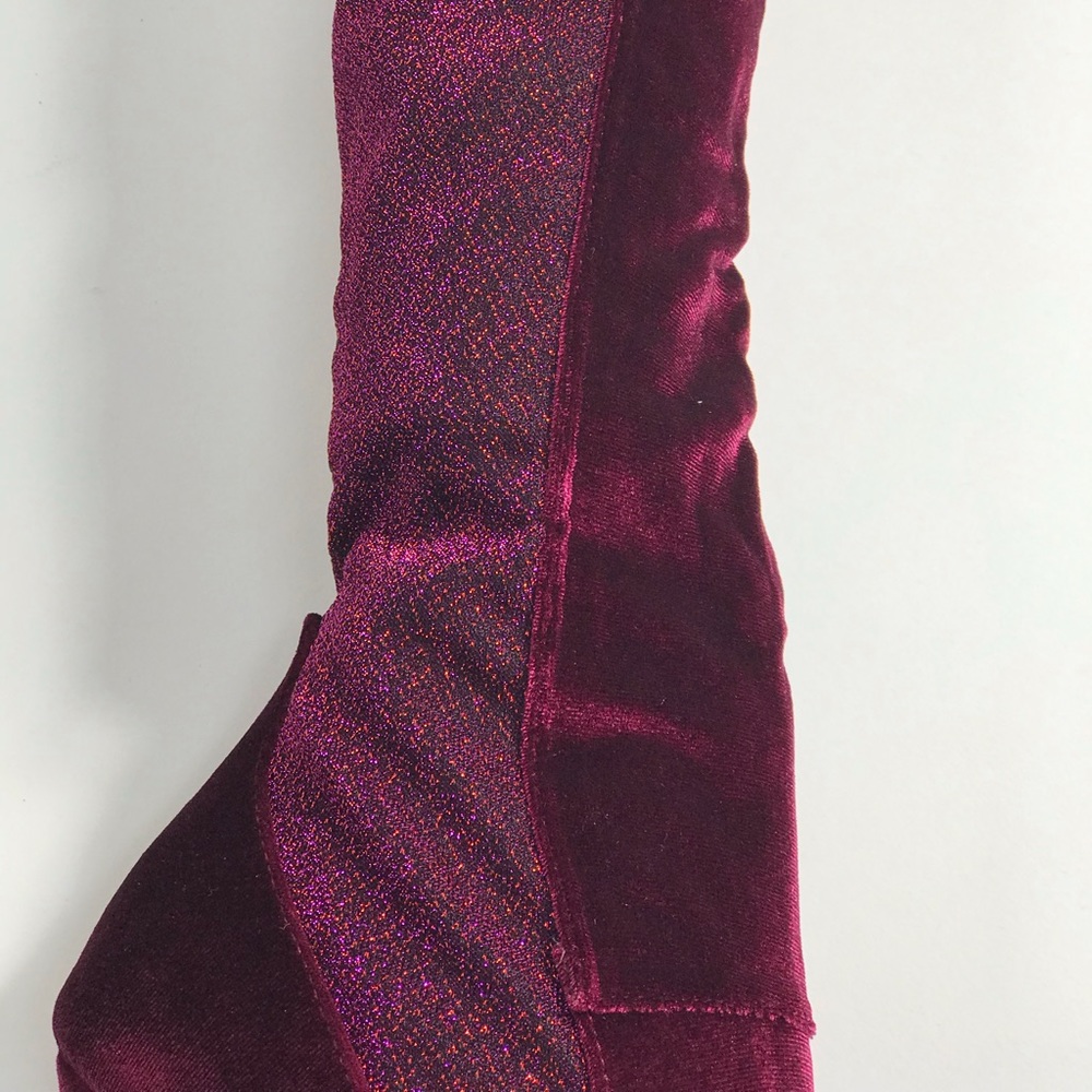 β₯οΈπ₯β₯οΈ velvet thigh highs β₯οΈπ₯β₯οΈ - Picture 3 of 5